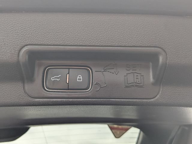 Certified 2022 Ford Explorer XLT w/ Equipment Group 202A RWD image 26