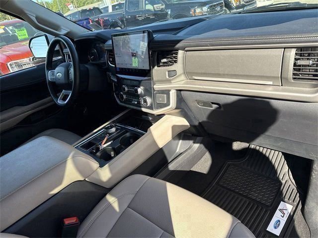 Certified 2024 Ford Expedition Max XLT image 19