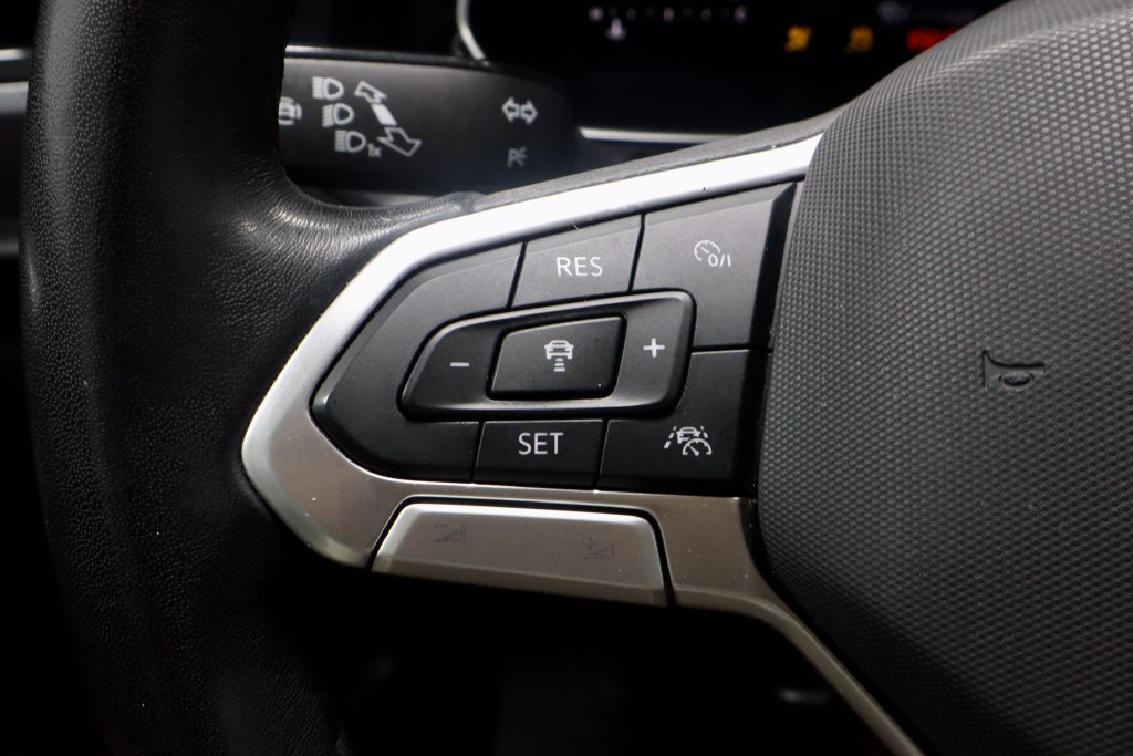 Used 2024 Volkswagen Jetta SE FWD image 27