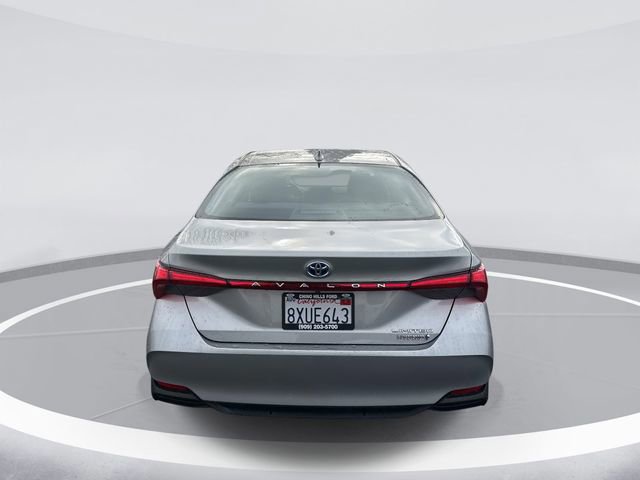 Used 2021 Toyota Avalon Limited image 4