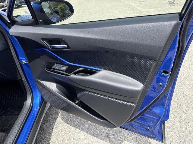 Used 2022 Toyota C-HR XLE FWD image 21