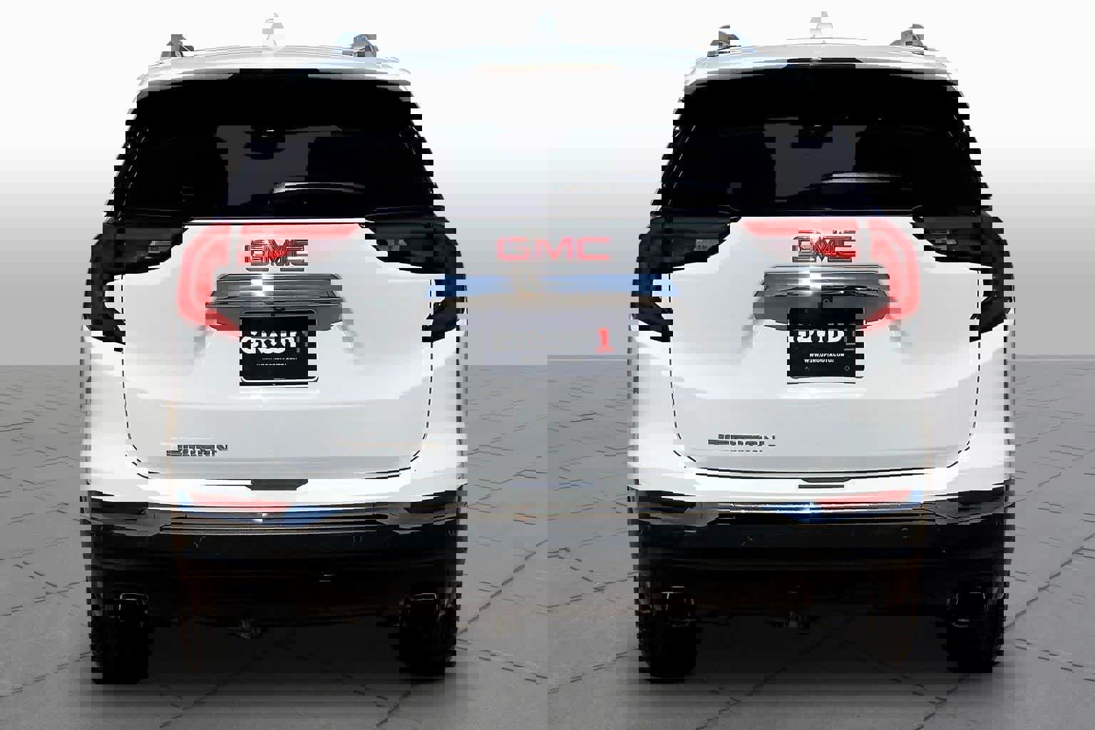 Used 2019 GMC Terrain SLT w/ Preferred Package FWD image 2