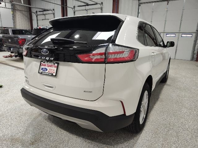 Certified 2024 Ford Edge SEL w/ Convenience Package AWD/4WD image 4