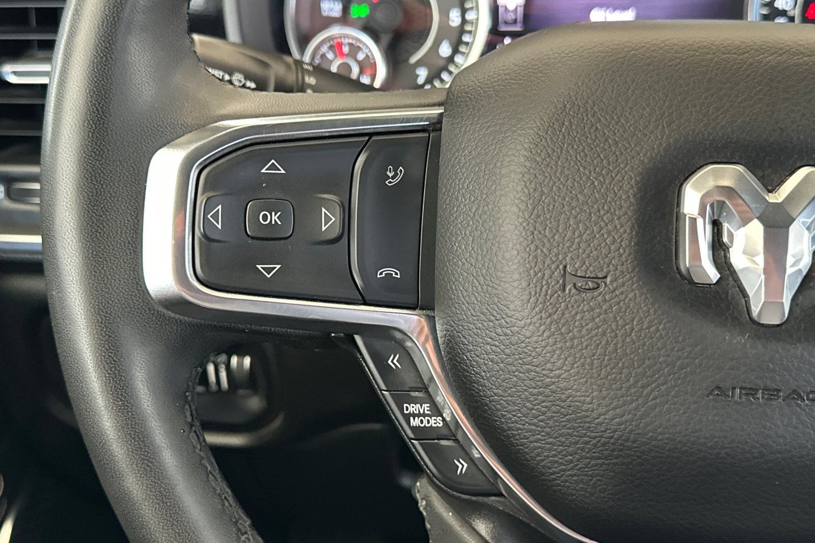 Used 2025 RAM 1500 Laramie AWD/4WD image 25