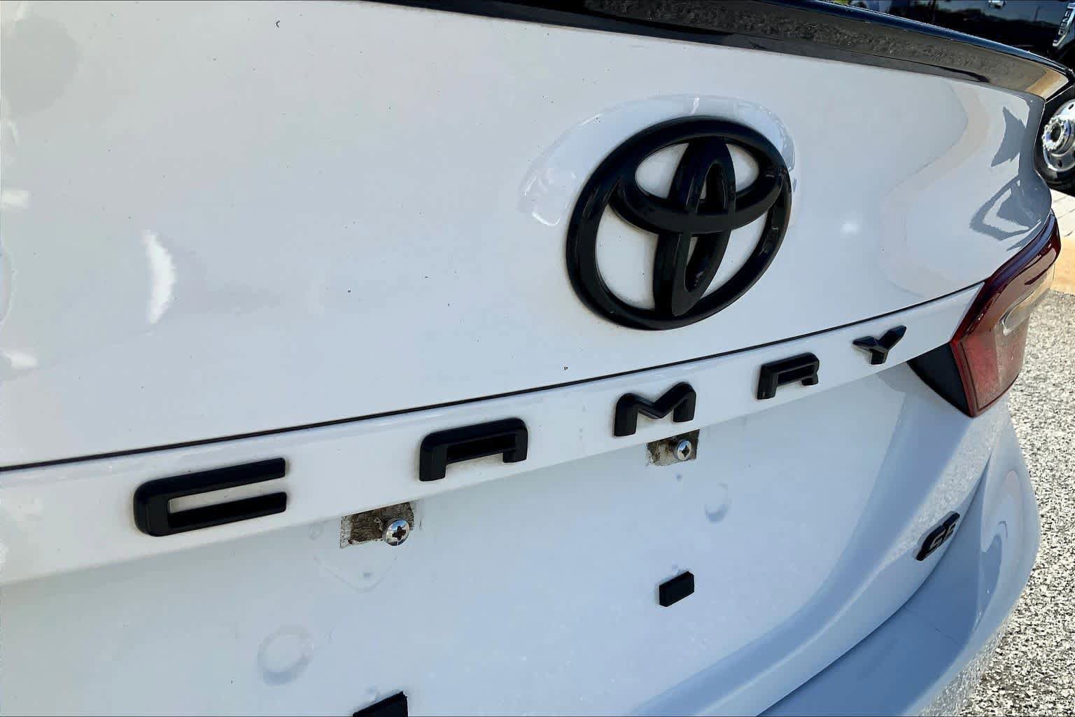 Used 2024 Toyota Camry SE w/ Convenience Package FWD image 29