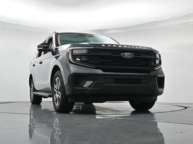 Certified 2025 Ford Expedition Active AWD/4WD image 41