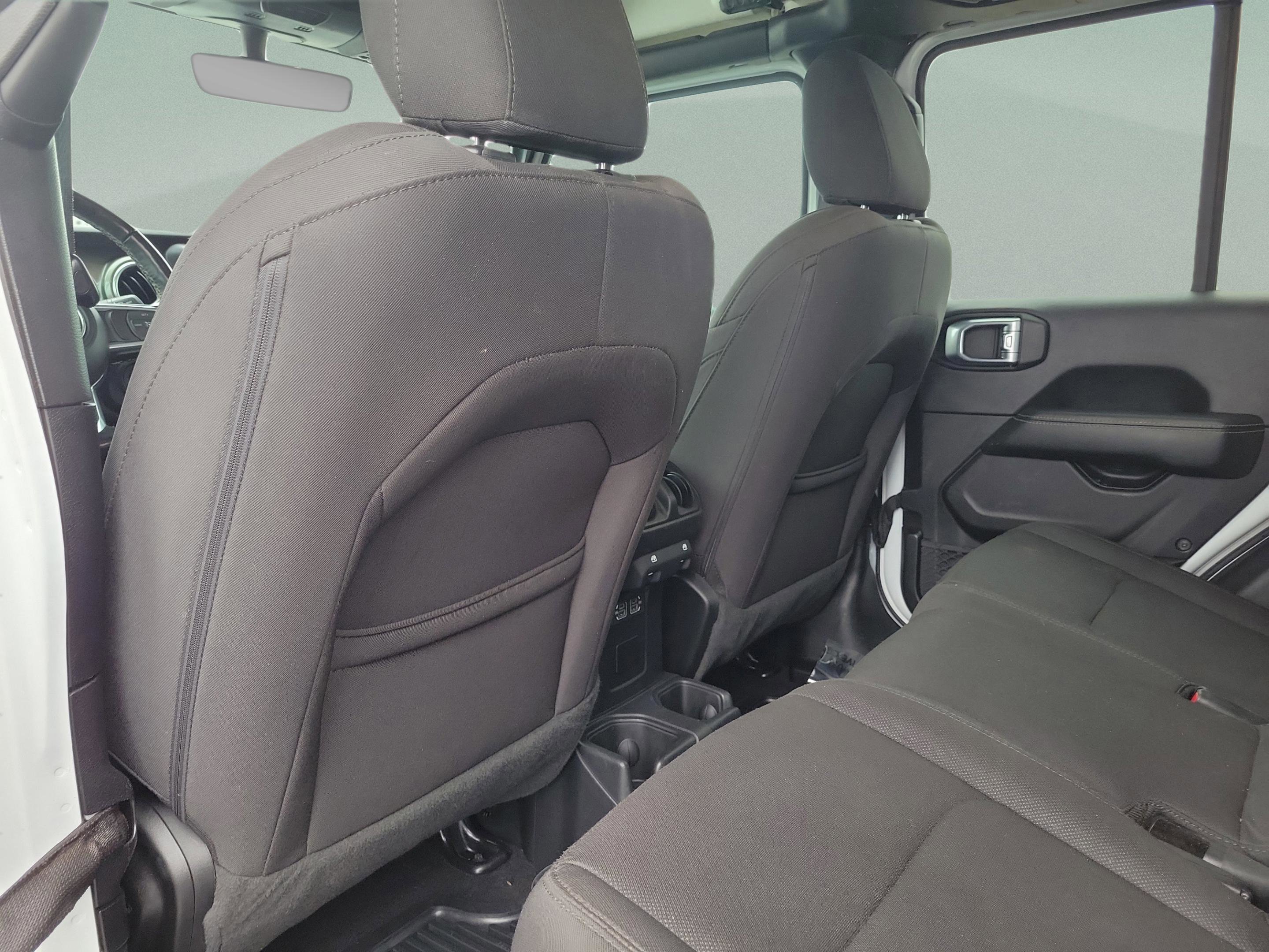 Used 2022 Jeep Gladiator Overland w/ Cold Weather Group image 22