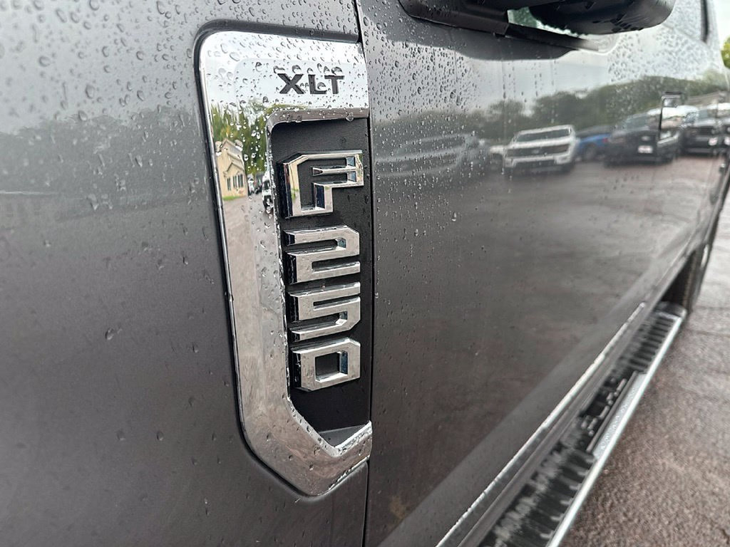 Certified 2021 Ford F250 XLT w/ XLT Premium Package AWD/4WD image 8