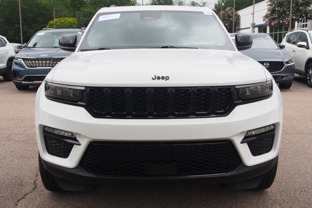 Used 2024 Jeep Grand Cherokee Limited w/ Black Appearance Package AWD/4WD image 2