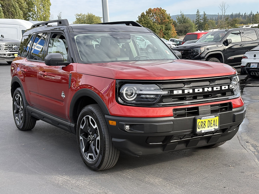 Certified 2023 Ford Bronco Sport Outer Banks w/ Tech Package AWD/4WD image 3