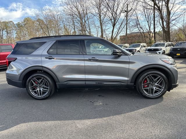 Certified 2025 Ford Explorer ST image 7