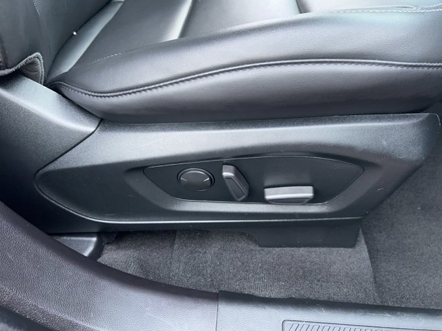 Certified 2022 Ford Explorer XLT w/ Equipment Group 202A image 38