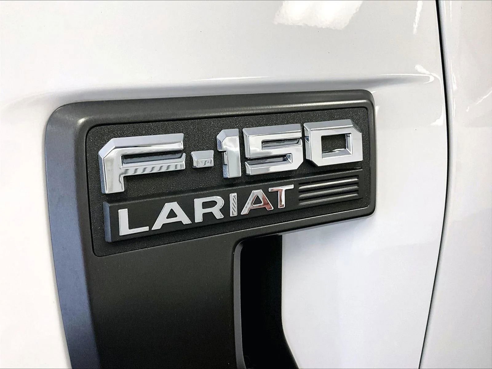 Certified 2023 Ford F150 Lariat w/ Equipment Group 502A High image 13