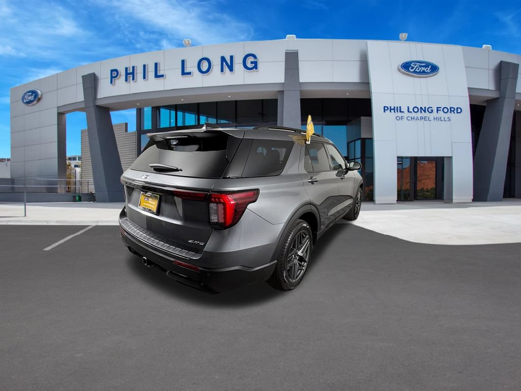 Certified 2026 Ford Explorer ST-Line w/ ST-Line Street Pack AWD/4WD image 5
