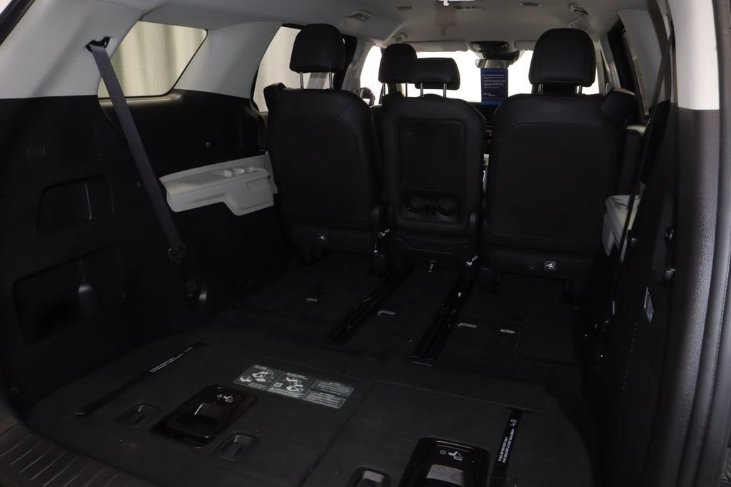 Used 2024 Kia Carnival LX FWD image 15