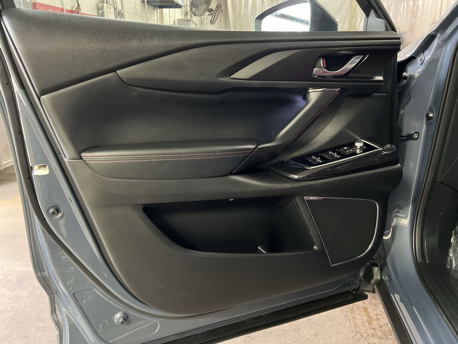 Used 2023 MAZDA CX-9 Carbon Edition image 14