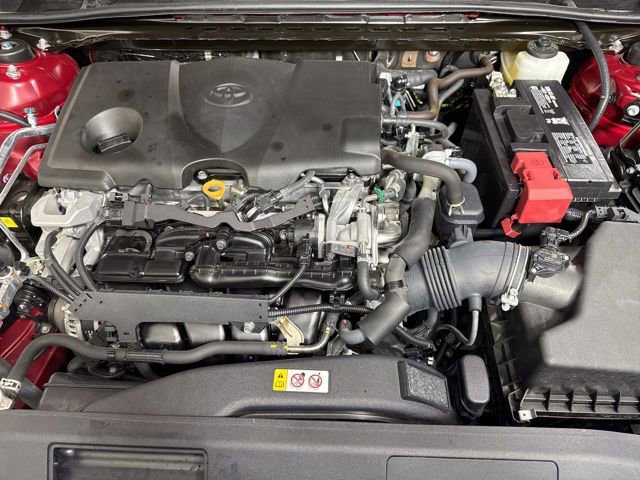 Used 2018 Toyota Camry SE w/ Moonroof Package image 10
