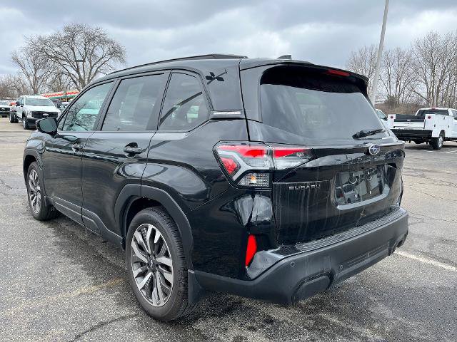 Used 2025 Subaru Forester Touring AWD/4WD image 2
