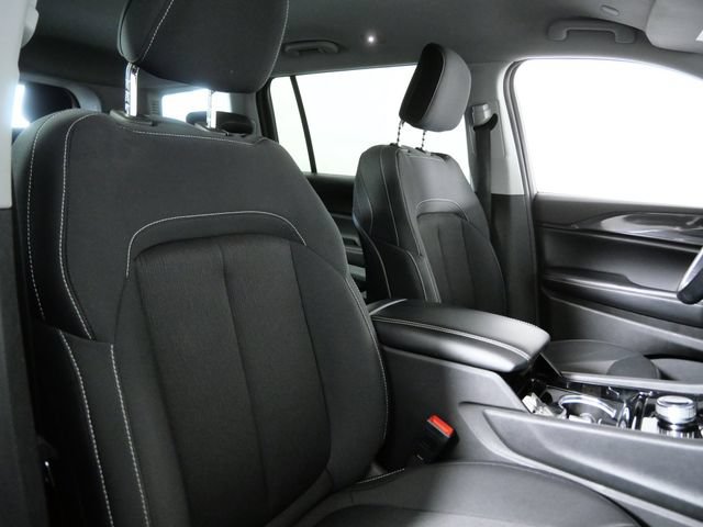 Used 2022 Jeep Grand Cherokee L Laredo w/ Luxury Tech Group I AWD/4WD image 12