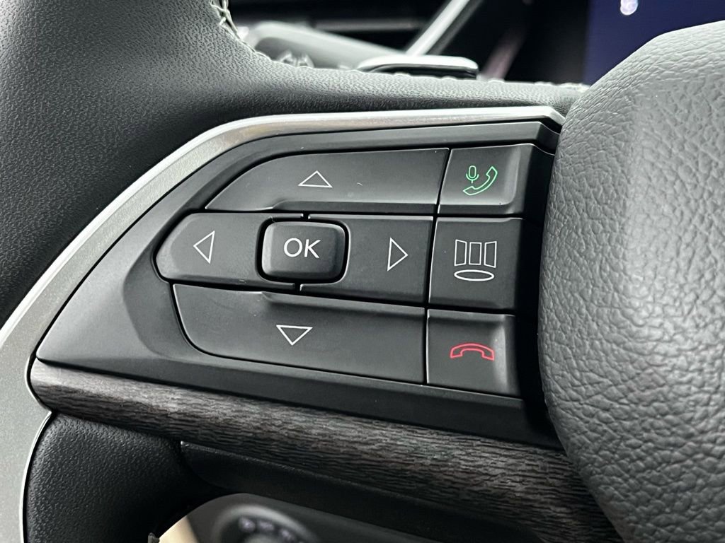 Used 2024 Jeep Grand Cherokee L Limited w/ Luxury Tech Group II image 22