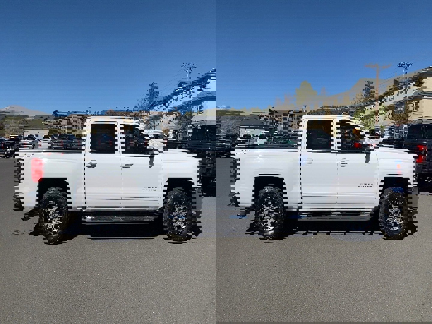 Used 2017 Chevrolet Silverado 1500 LT w/ All Star Edition image 4