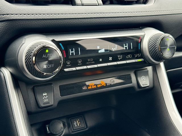 Used 2025 Toyota RAV4 XLE image 21