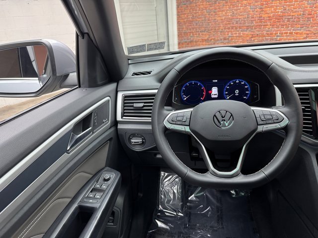 Used 2021 Volkswagen Atlas Cross Sport SEL Premium image 13