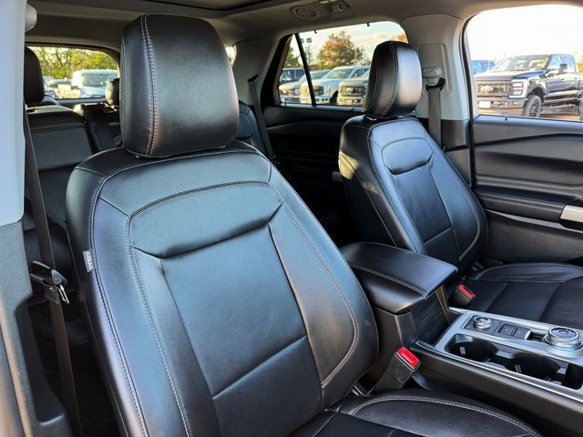 Certified 2023 Ford Explorer Limited w/ Equipment Group 301A image 22