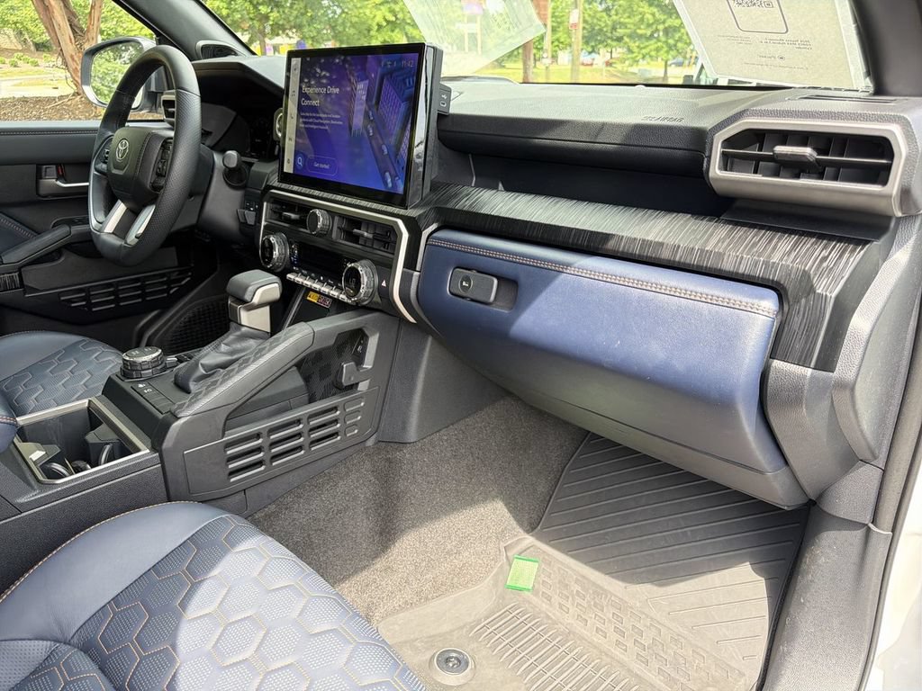 Used 2026 Toyota 4Runner Platinum AWD/4WD image 30