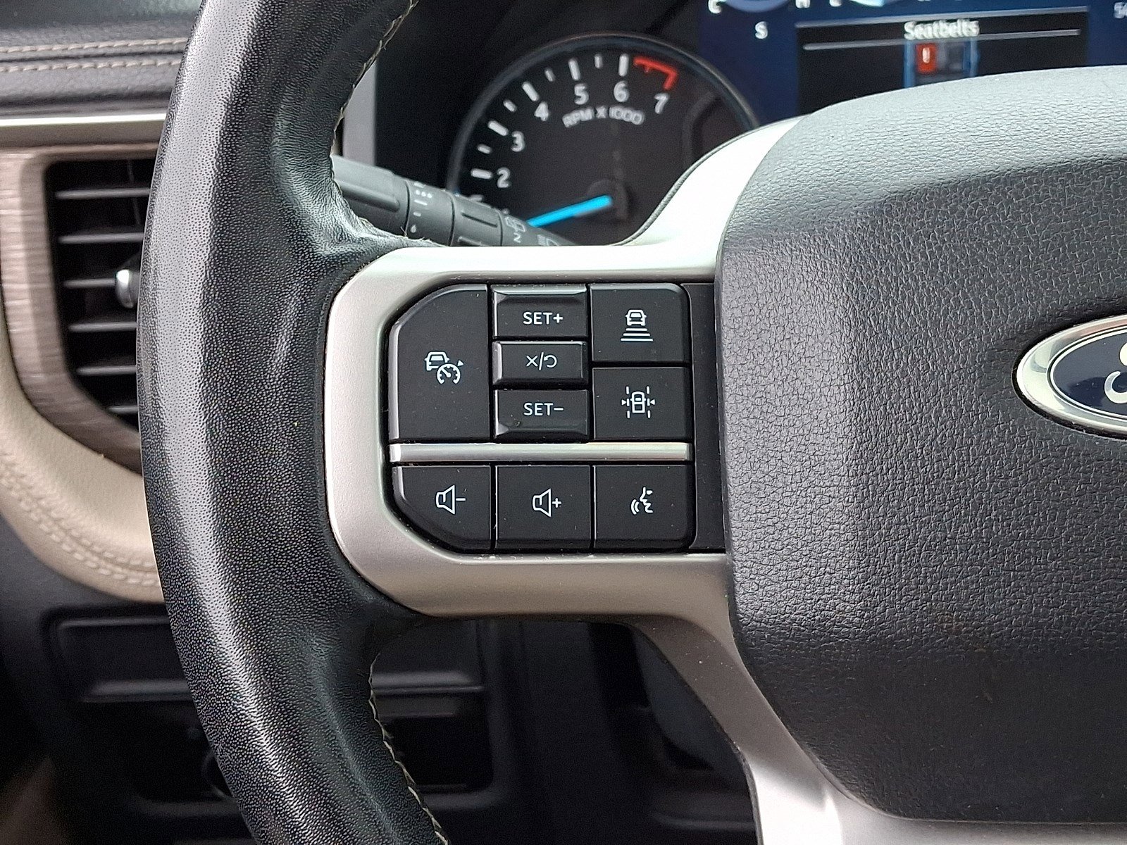 Certified 2024 Ford Expedition Limited AWD/4WD image 22