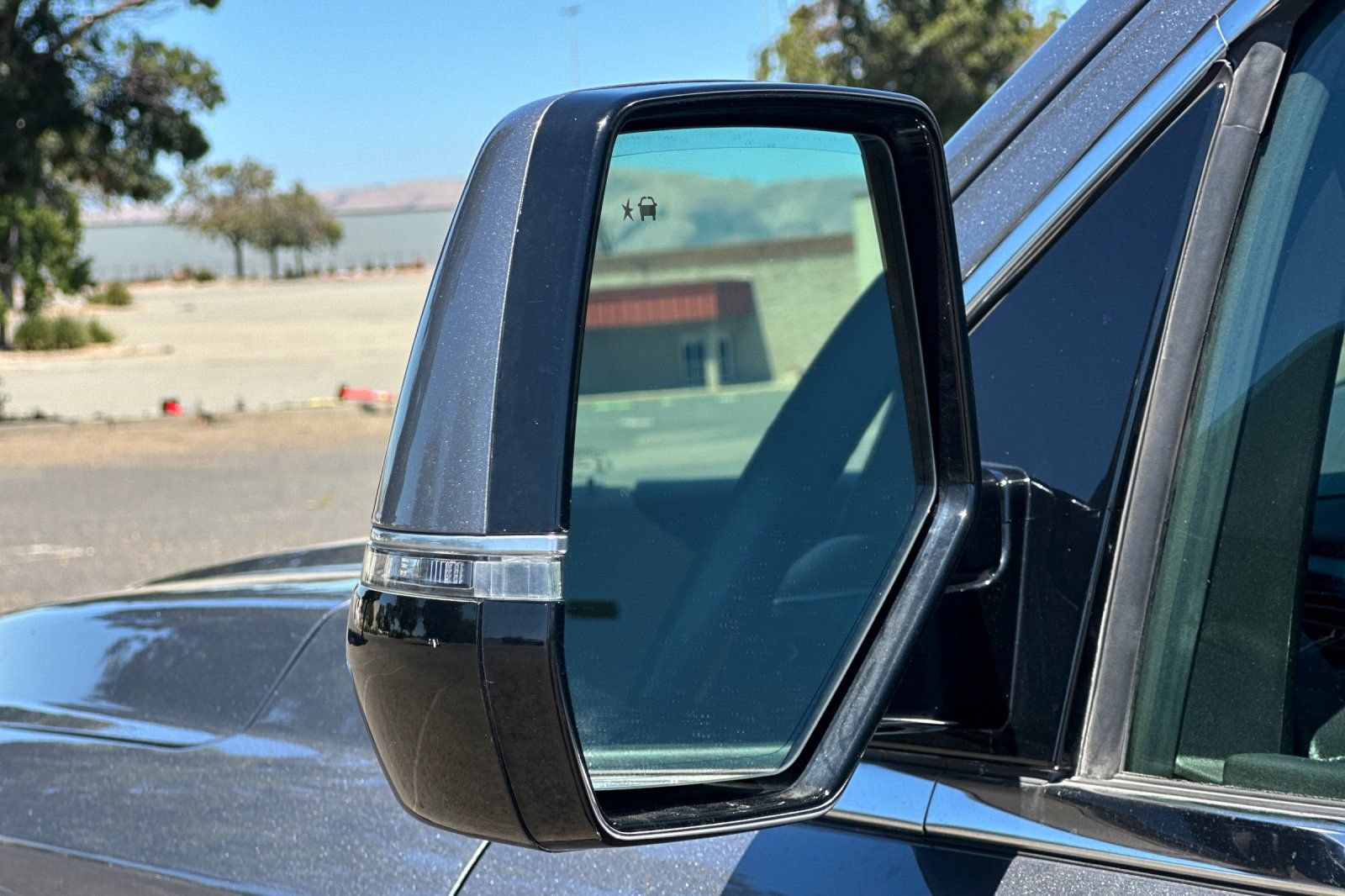 Used 2019 Cadillac Escalade Luxury RWD image 56