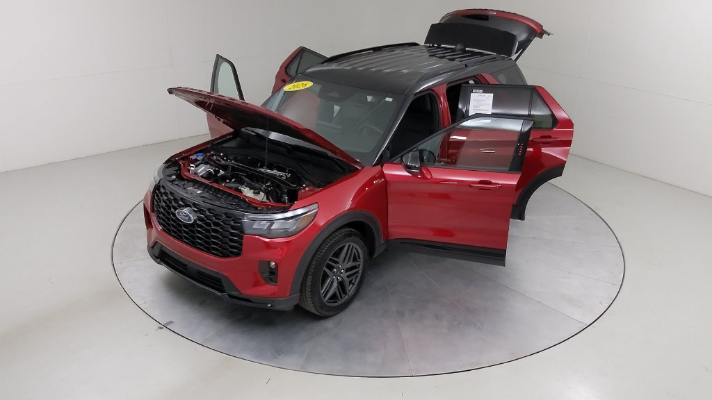 Certified 2026 Ford Explorer ST-Line w/ ST-Line Street Pack AWD/4WD image 59