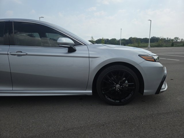 Used 2024 Toyota Camry XSE FWD image 4