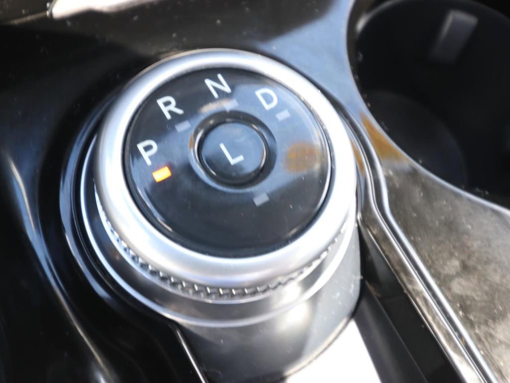 Certified 2025 Ford Explorer Platinum w/ LUX Leather Package image 21