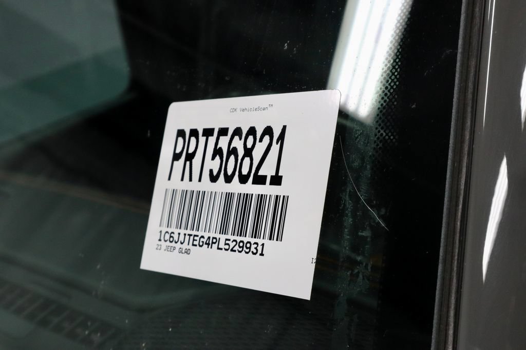 Used 2023 Jeep Gladiator Mojave w/ Cold Weather Group AWD/4WD image 32