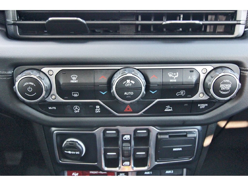 Used 2024 Jeep Gladiator Rubicon AWD/4WD image 26