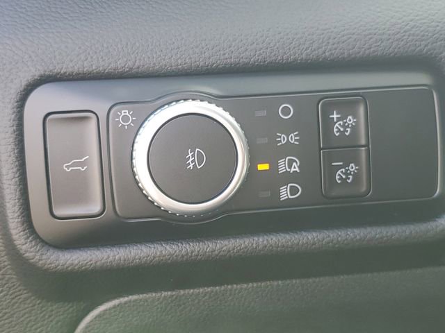 Certified 2023 Ford Explorer XLT w/ Equipment Group 202A image 15