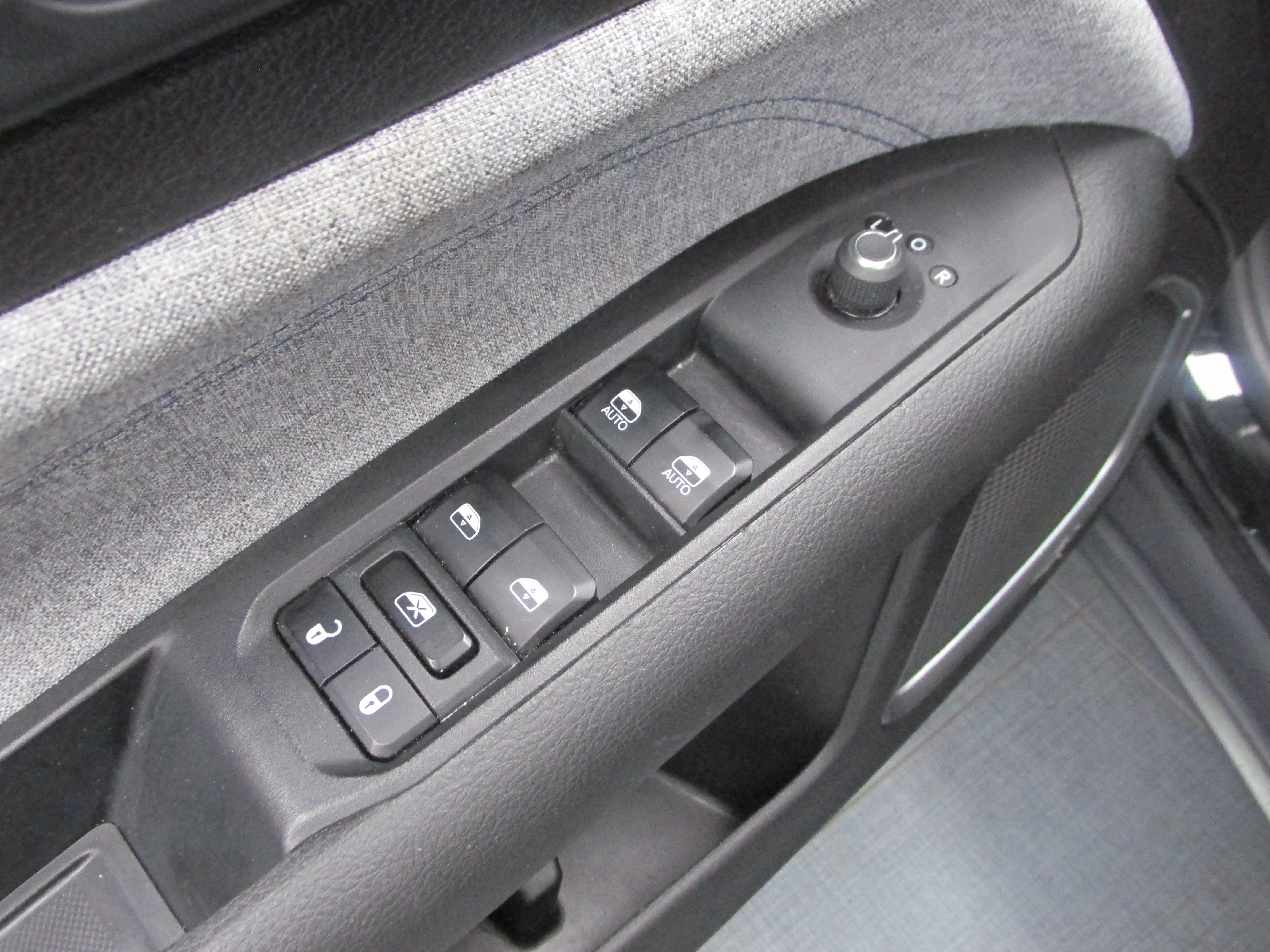 Used 2024 Jeep Compass Latitude AWD/4WD image 28