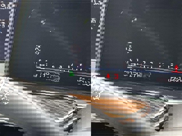 Used 2021 Cadillac Escalade ESV Premium Luxury image 25