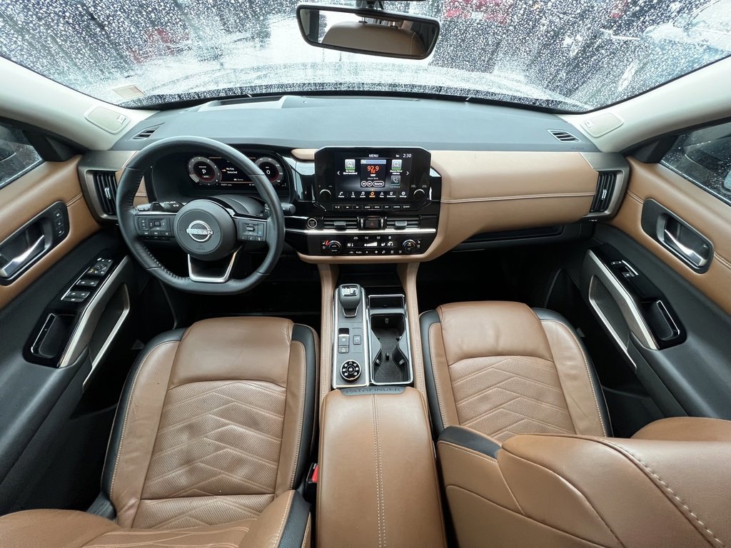 Used 2023 Nissan Pathfinder Platinum image 16