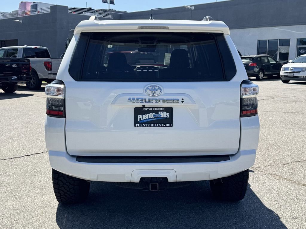 Used 2024 Toyota 4Runner SR5 RWD image 5