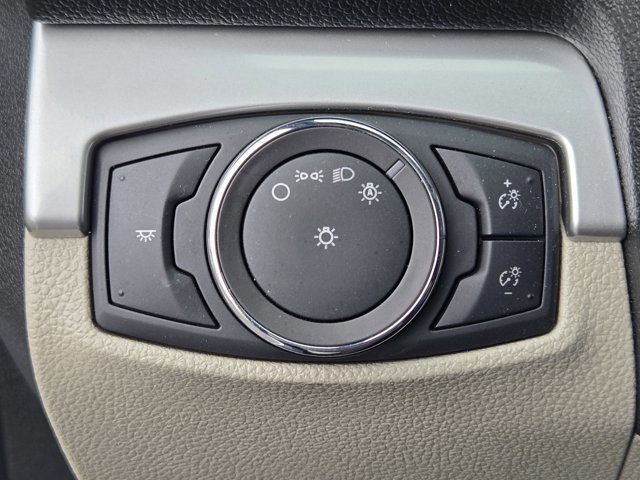 Certified 2018 Ford Explorer FWD image 19