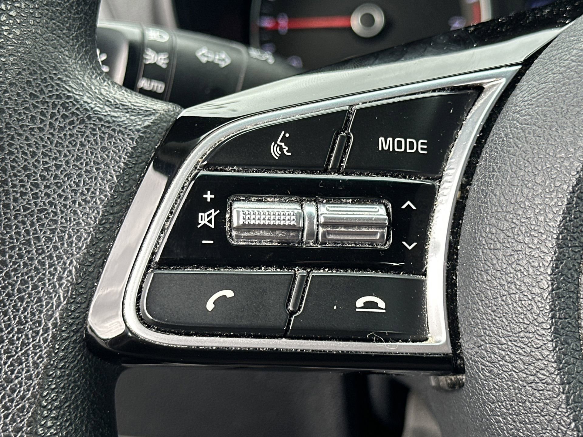 Used 2020 Kia Optima LX image 10