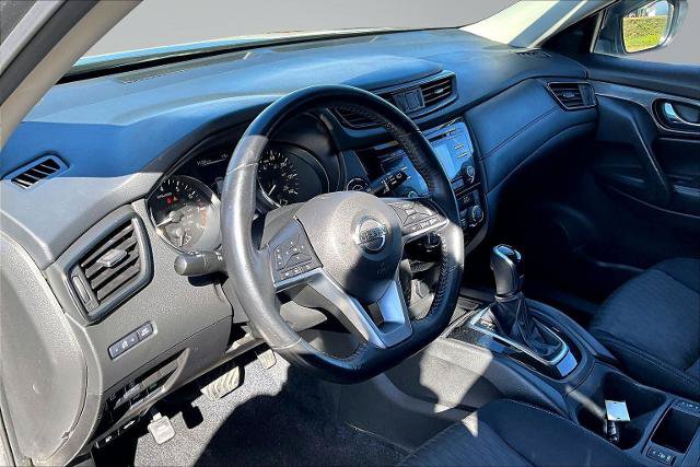 Used 2017 Nissan Rogue SV FWD image 14