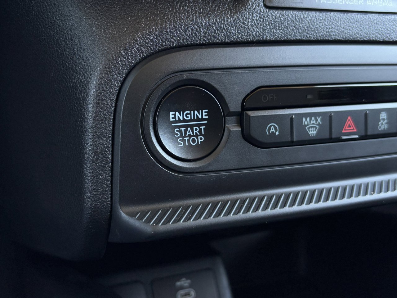 Certified 2025 Ford Bronco Sport Outer Banks w/ Outer Banks Tech Package+ AWD/4WD image 18