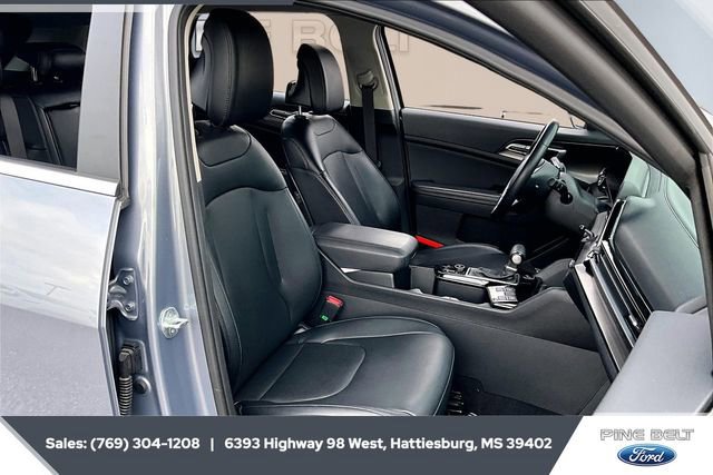 Used 2024 Kia Sportage EX image 8