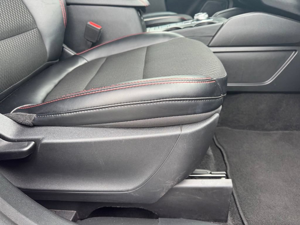 Certified 2025 Ford Escape ST-Line FWD image 18
