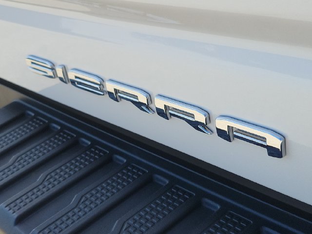 Used 2025 GMC Sierra 2500 Denali AWD/4WD image 7
