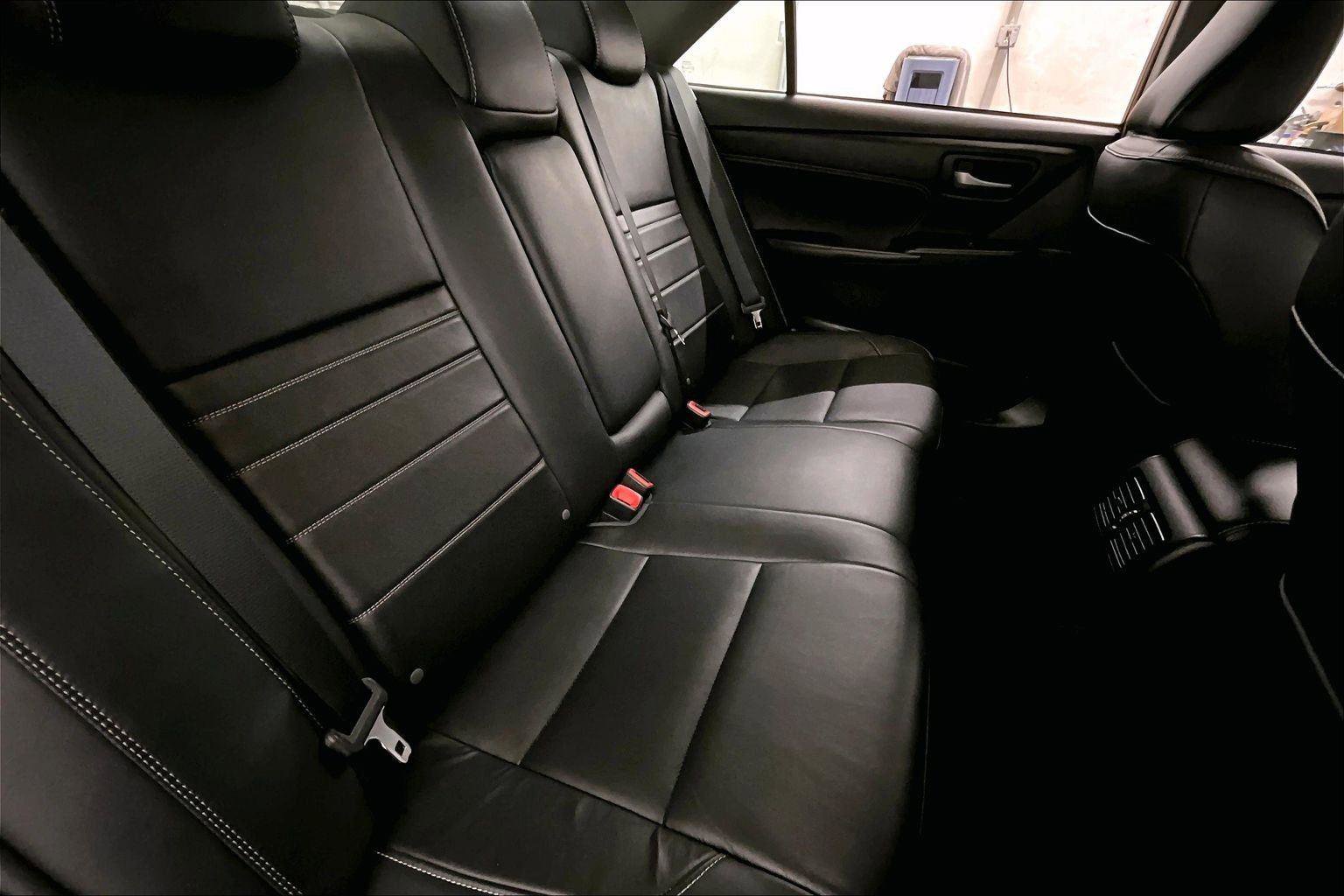 Used 2017 Toyota Camry XLE w/ Moonroof Package image 26