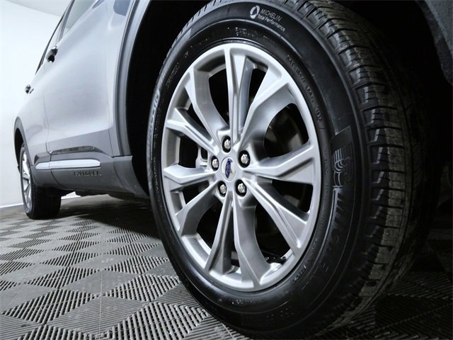 Certified 2023 Ford Explorer Limited w/ Limited Technology Package image 7